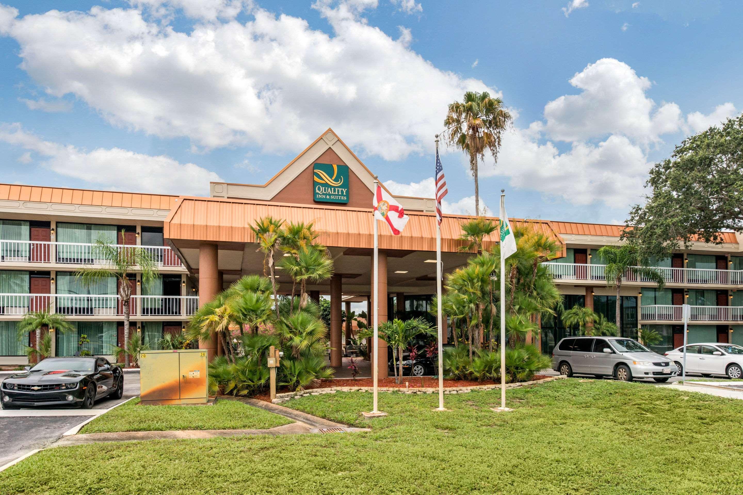 Quality Inn & Suites Tarpon Springs South Εξωτερικό φωτογραφία